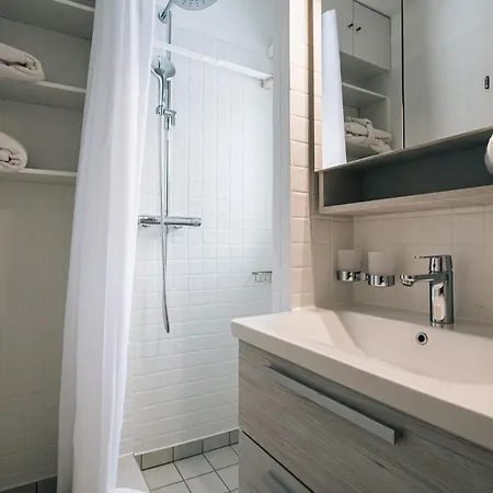 Laret 6-11 By Interhome * לאקס