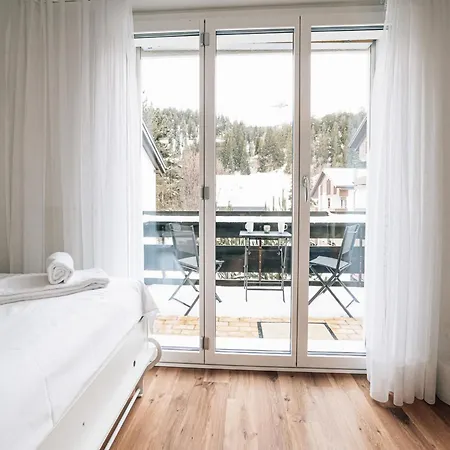 Laret 6-11 By Interhome Daire Laax