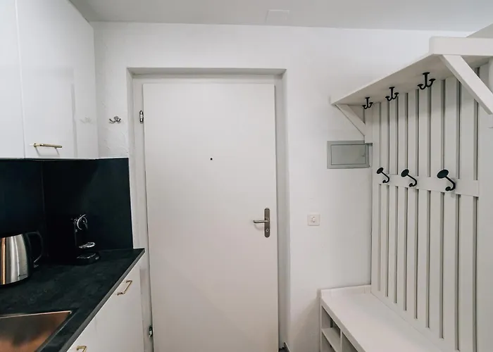 Casa Laret 6 شقة *